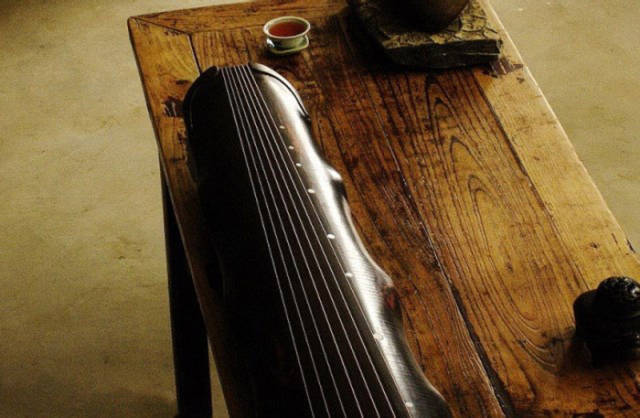 杭州市古琴蕴含的传统文化，一把古琴制备出来要两年的时间